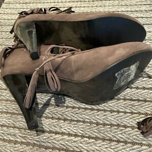 Urban Outfitters Brown Suede Lace-Up Heeled Pumps